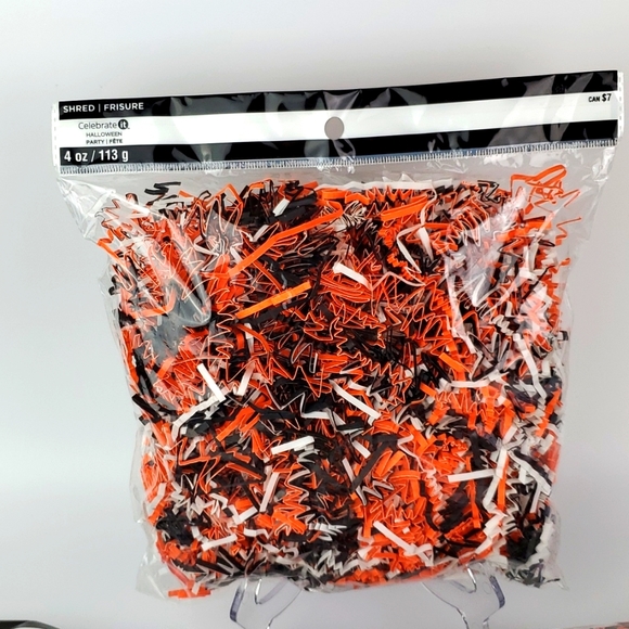 Halloween Paper Shred by Celebrate It - Picture 2 of 5